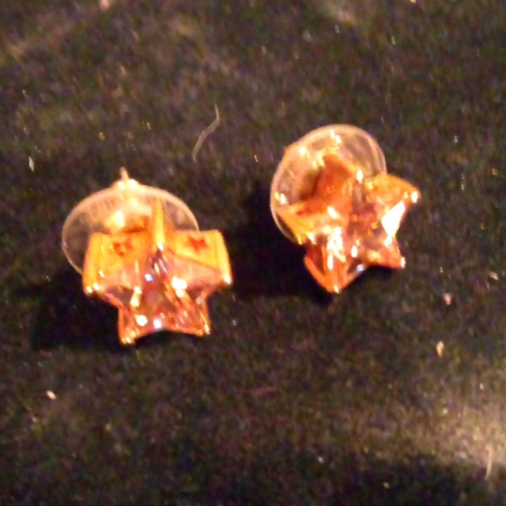 Gorgeous Joan Rivers earrings